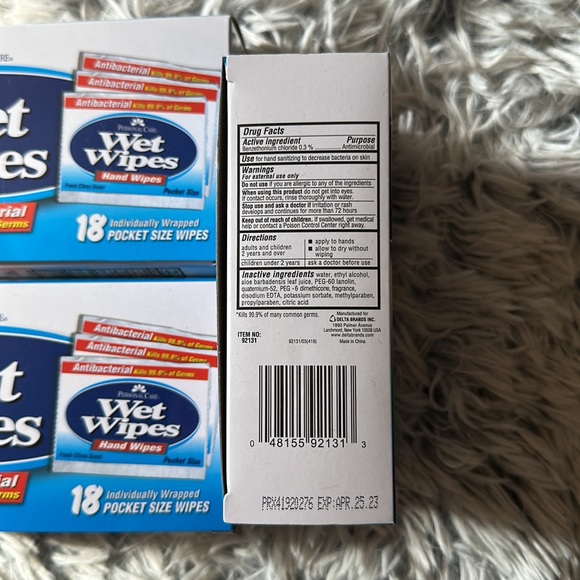 Wet wipes pocket size wipes - Picture 2 of 2